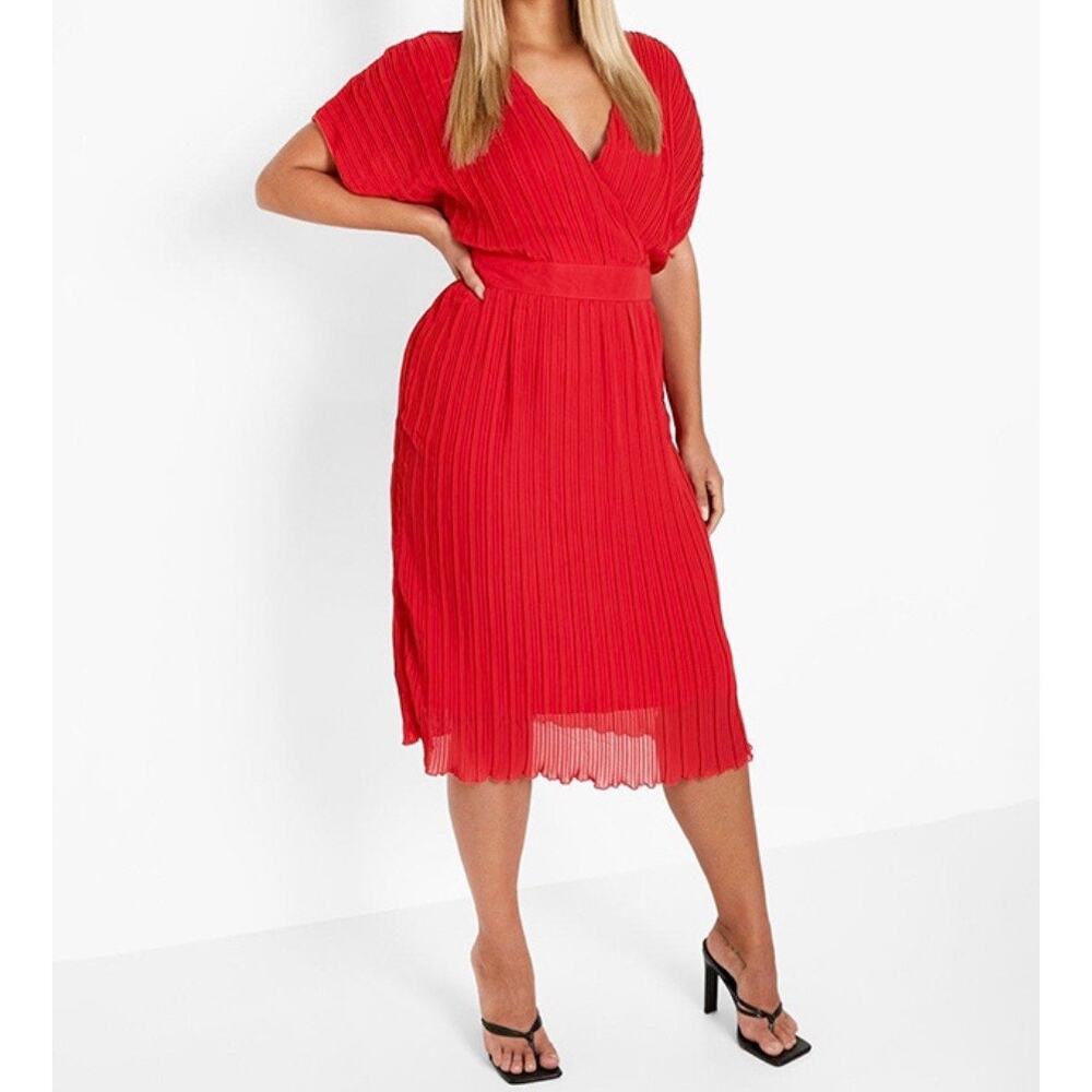 Boohoo NWT Red Pleated V-Neck Cocktail Dress Size 12